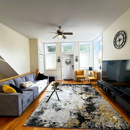 Spacious And Modern 3Bd 2Ba Home- Garage Parking!